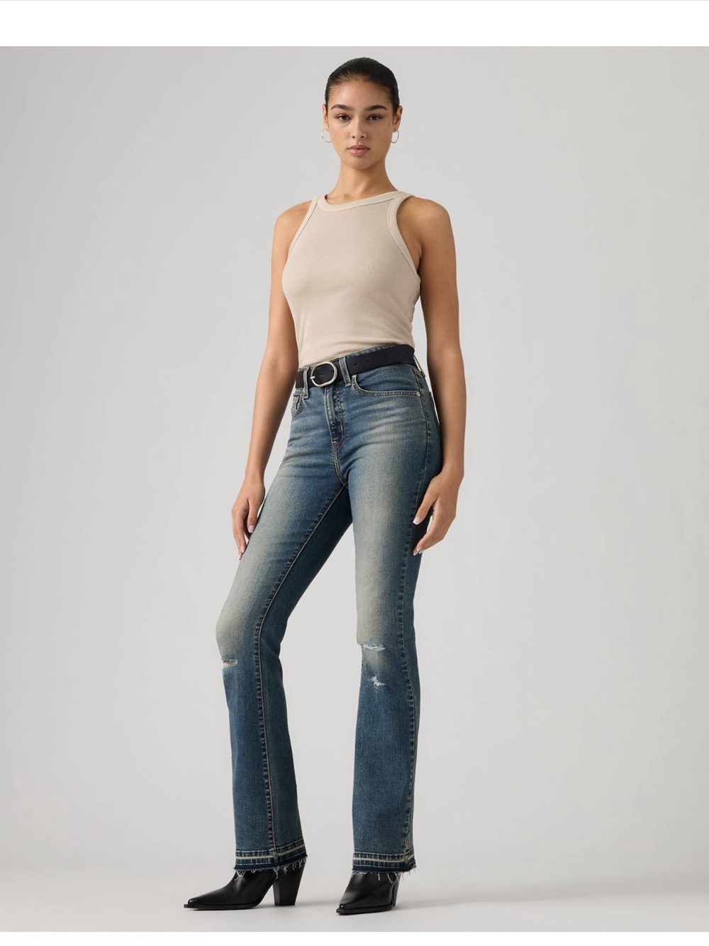 Levi's Women's Boot Cut Jeans in Faded Blue Wash